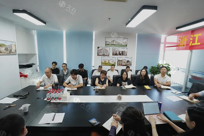 1759197993474382.jpg 640.webp (16).jpg